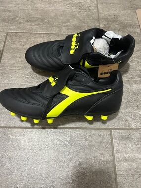 Diadora Brasil LT T MDPU Sneakers - Black & Fluo Yellow Accent